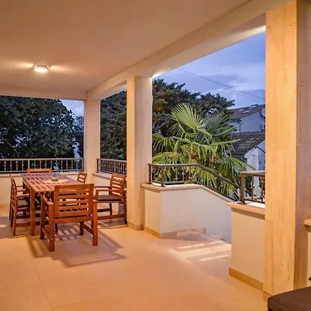 Modern Christian With Private Pool And Sauna