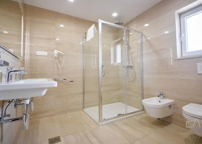 Modern Christian With Private Pool And Sauna فيلة